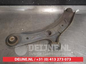 Suzuki Swift Front lower wishbone, right O559687 photo 2