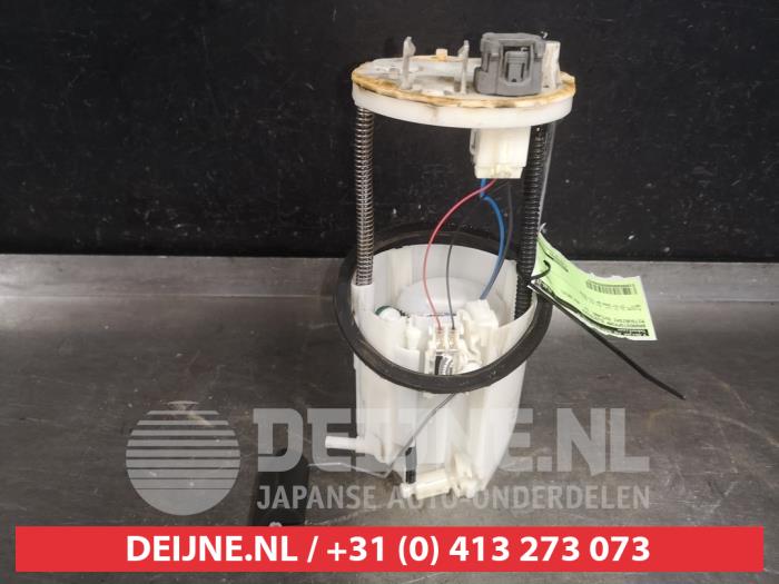 Gebruikte Tank element Pomp Mitsubishi Outlander (GF/GG) 2.0 16V PHEV 4x4 Prijs € 75,00 Margeregeling aangeboden door V.Deijne Jap.Auto-onderdelen BV