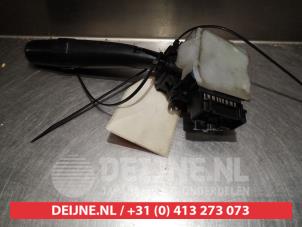 Toyota Avensis Ruitenwis Schakelaar O310377 foto 3