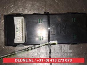 Kia Picanto Multi-functional window switch O559887 photo 2