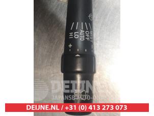 Toyota Avensis Ruitenwis Schakelaar O310311 foto 2