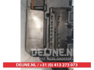 Toyota Avensis Ruitenwis Schakelaar O310311 foto 4