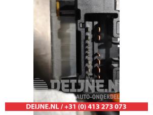 Toyota Avensis Ruitenwis Schakelaar O310325 foto 4