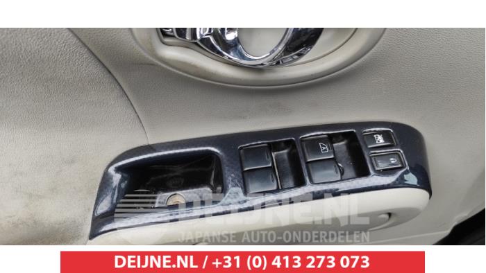 Nissan Cube Kombischalter Fenster O560064