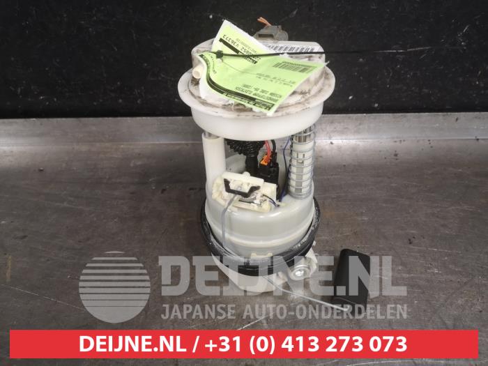 Gebruikte Tank element Pomp Nissan Cube (Z12) 1.6 16V Prijs € 50,00 Margeregeling aangeboden door V.Deijne Jap.Auto-onderdelen BV