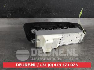 Toyota Auris Multi-functional window switch O560127 photo 2