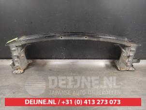 Gebruikte Bumperbalk voor Mazda 5 (CR19) 1.8i 16V Prijs € 75,00 Margeregeling aangeboden door V.Deijne Jap.Auto-onderdelen BV
