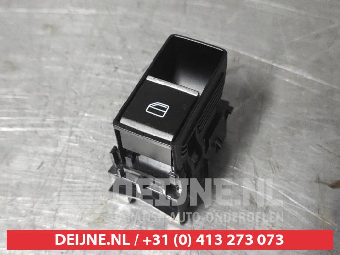 Mazda CX-30 Elektrisch Raam Schakelaar O560366