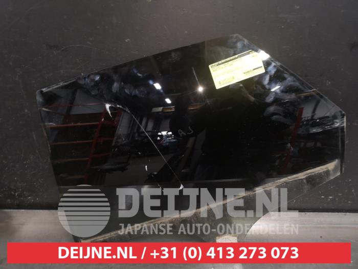 Mazda CX-30 Türscheibe 4-türig links hinten O560378