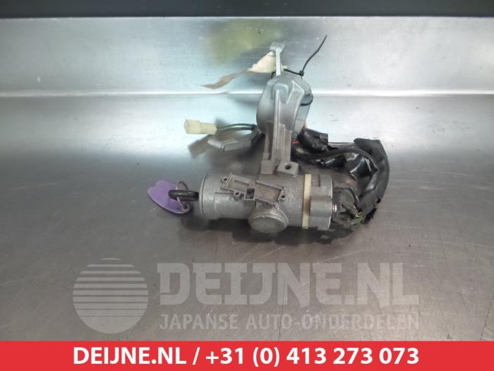Kia Clarus Zündschloss+Schlüssel O335241