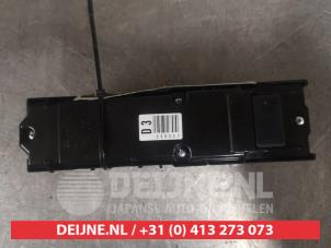 Lexus IS Multi-functional window switch O560469 photo 2