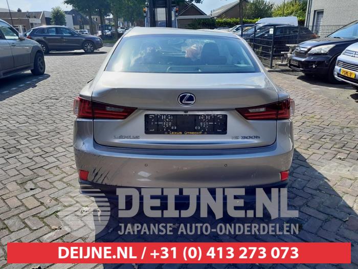 Lexus IS Heckklappenreflektor links O560478