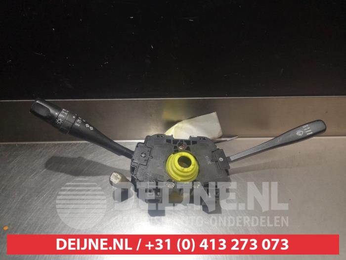 Nissan King Cab Steering column stalk O308555