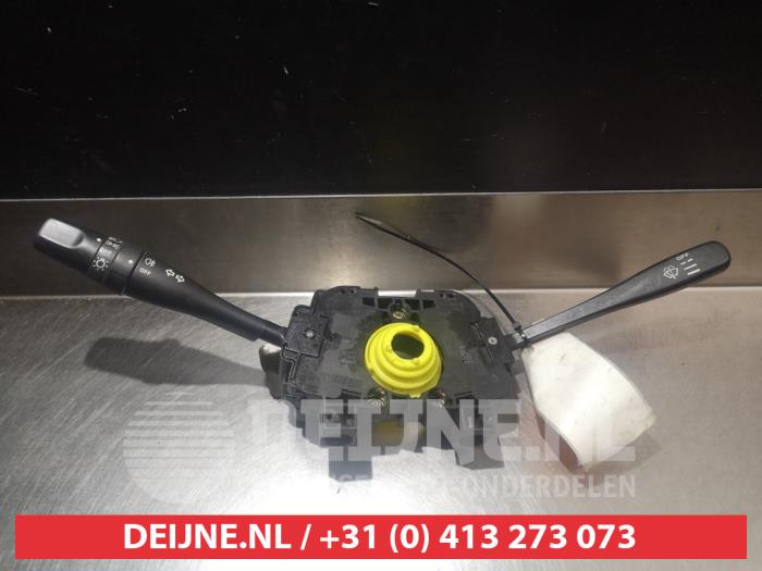 Nissan King Cab Steering column stalk O308556