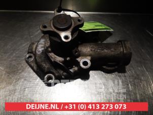 Gebruikte Waterpomp Hyundai Trajet 2.0 16V Prijs € 25,00 Margeregeling aangeboden door V.Deijne Jap.Auto-onderdelen BV