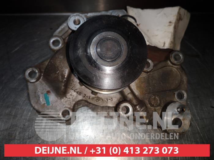 Gebruikte Waterpomp Hyundai Trajet 2.7 V6 24V Prijs € 25,00 Margeregeling aangeboden door V.Deijne Jap.Auto-onderdelen BV