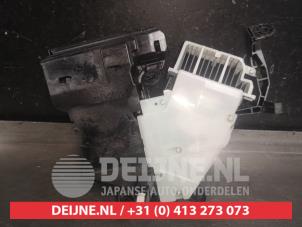 Toyota Prius Frontscheibenanzeige O560613 foto 2