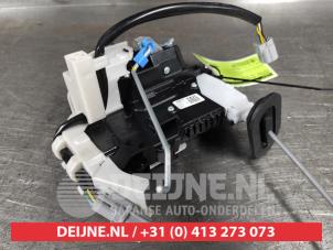 Kia EV6 Deurslot Mechaniek 4Deurs links-achter O560672 foto 2