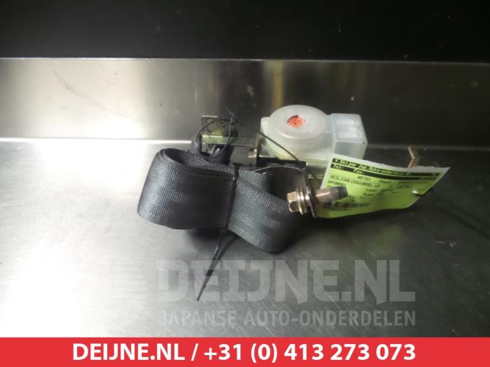 Hyundai Trajet Rear seatbelt, left O315668