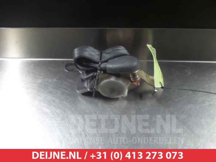Hyundai Trajet Rear seatbelt, left O315670