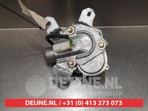 Nissan Terrano Scheibenwischermotor hinten O301084 foto 2