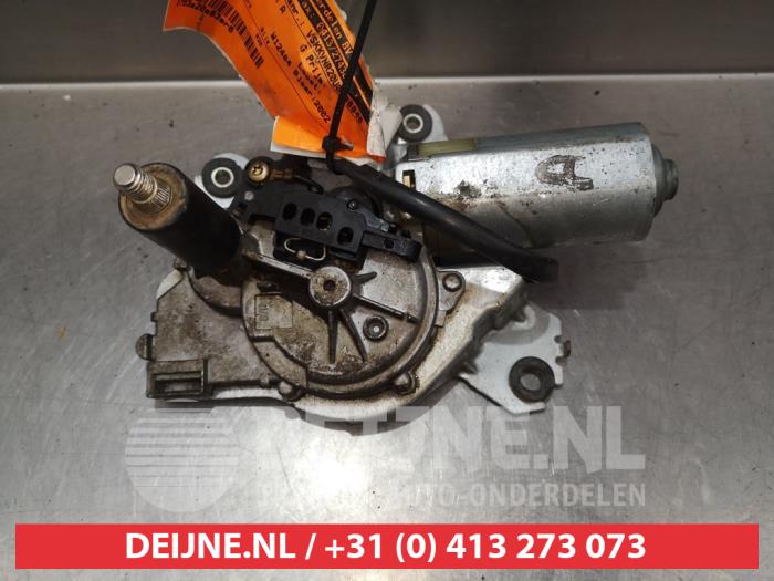 Nissan Terrano Scheibenwischermotor hinten O301086