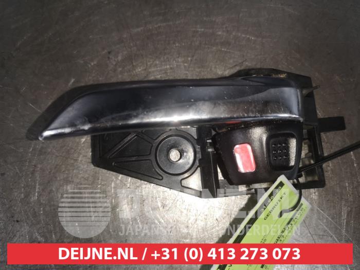 Suzuki SX-4 Portiergreep 4Deurs links-voor O560857