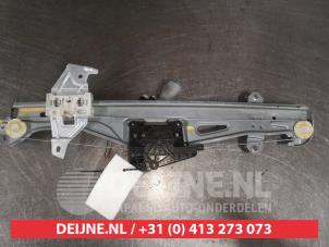 Suzuki SX-4 Ruitmechaniek 4Deurs rechts-achter O560860 foto 2