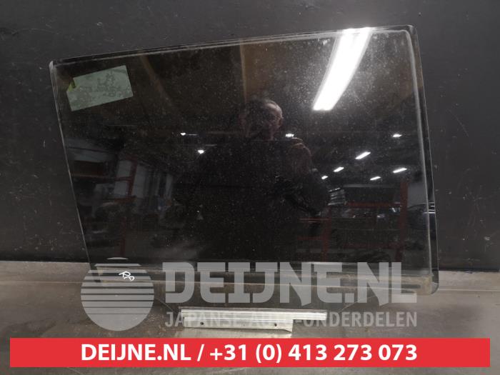 Suzuki SX-4 Portierruit 4Deurs rechts-achter O560863