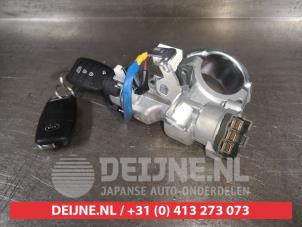 Kia Picanto Ignition lock + key O561081 photo 2