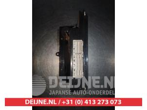 Hyundai Coupe Kachel Bedieningspaneel O305531 foto 2
