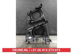 Isuzu D-MAX Bumper grille O561153 photo 2