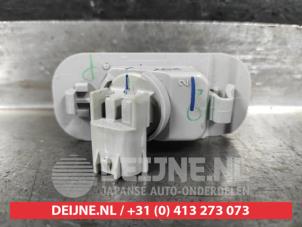 Isuzu D-MAX Kennzeichenbeleuchtung O561170 foto 2