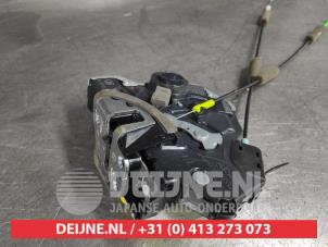 Lexus IS Door lock mechanism 4-door, front left O561252 photo 2