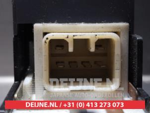 Daihatsu Move Combischakelaar ramen O312230 foto 4