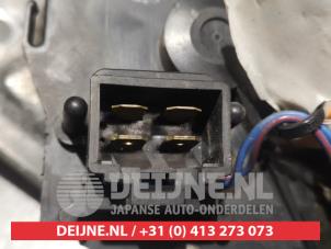 Daihatsu Sirion Front wiper motor O349134 photo 3
