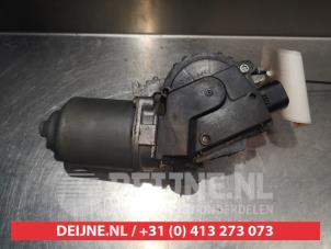 Daihatsu Sirion Front wiper motor O349137 photo 2