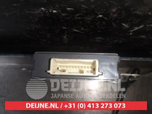 Lexus IS Gateway module O561566 photo 2