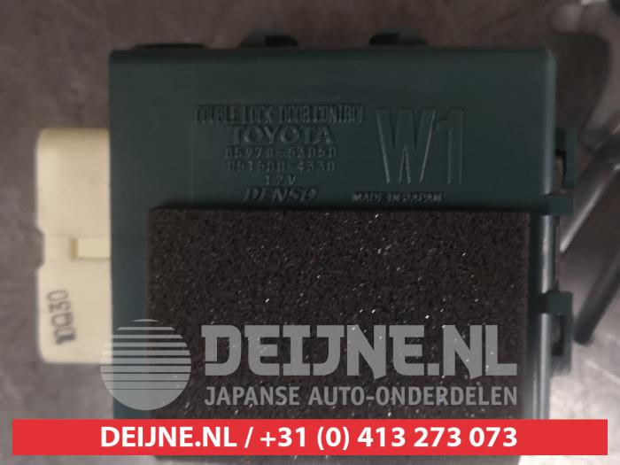 Lexus IS Centrale Deurvergrendelings Module O561641