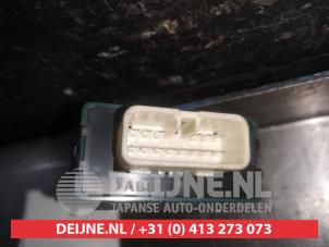 Lexus IS Centrale Deurvergrendelings Module O561641 foto 2