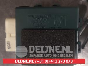 Gebruikte Module Centrale Deurvergrendeling Lexus IS (E3) 300h 2.5 16V Prijs € 25,00 Margeregeling aangeboden door V.Deijne Jap.Auto-onderdelen BV