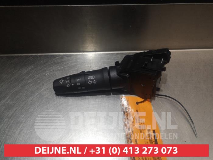 Nissan Terrano Licht Schakelaar O306808