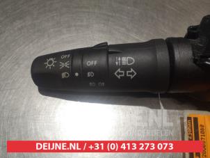 Nissan Terrano Licht Schalter O306808 foto 2