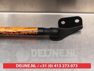 Suzuki Swift Rear gas strut, right O295377 photo 2