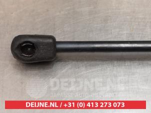 Suzuki Swift Rear gas strut, right O295377 photo 3