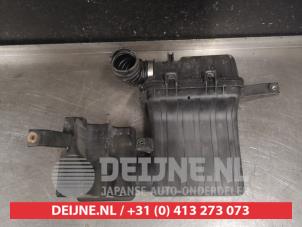 Suzuki Swift Luftfiltergehäuse O561772 foto 3