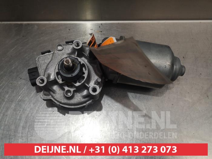 Daihatsu Cuore Scheibenwischermotor vorne O349113