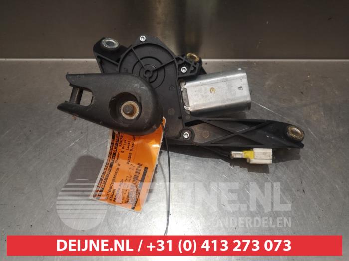 Nissan Primera Scheibenwischermotor hinten O301064