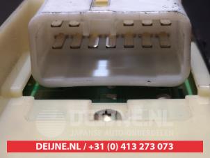Daihatsu Cuore Kombischalter Fenster O312208 foto 3