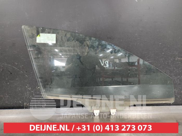 Mazda 3 Türscheibe 4-türig rechts vorne O562244